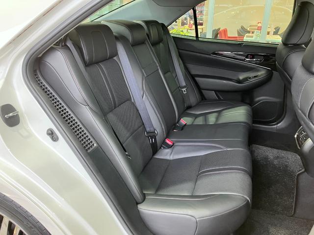 クラウンハイブリッド アスリートＧ　サンルーフ！パノラミックビューモニター・純正ＳＤナビ・Ｂｌｕｅｔｏｏｔｈオーディオ・フルセグ・黒本革シート・エアーシート・シートヒーター・プリクラッシュセーフティー！１８インチＡＷ！ドラレコ！（18枚目）