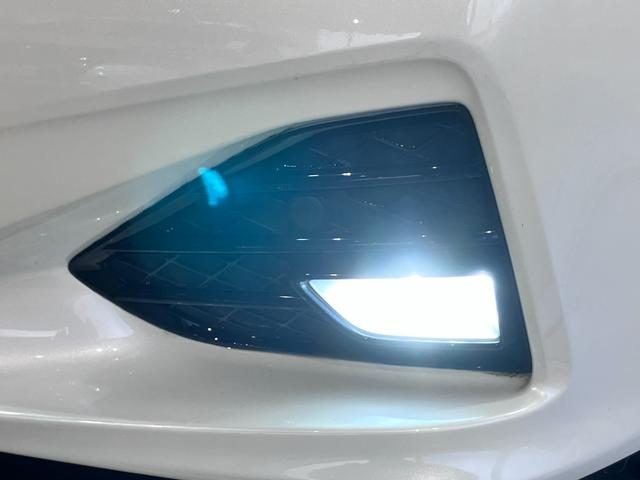 クラウンハイブリッド アスリートＧ　サンルーフ！パノラミックビューモニター・純正ＳＤナビ・Ｂｌｕｅｔｏｏｔｈオーディオ・フルセグ・黒本革シート・エアーシート・シートヒーター・プリクラッシュセーフティー！１８インチＡＷ！ドラレコ！（40枚目）