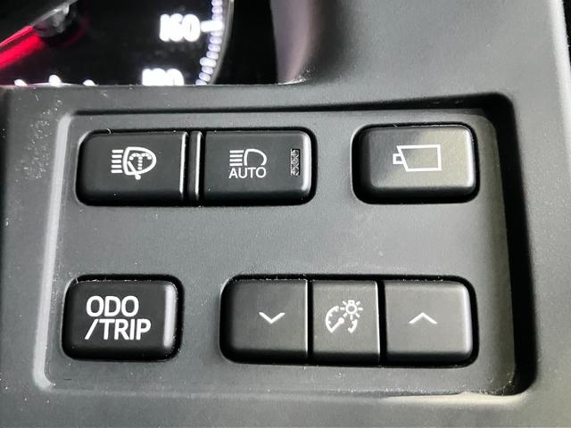 クラウンハイブリッド アスリートＧ　サンルーフ！パノラミックビューモニター・純正ＳＤナビ・Ｂｌｕｅｔｏｏｔｈオーディオ・フルセグ・黒本革シート・エアーシート・シートヒーター・プリクラッシュセーフティー！１８インチＡＷ！ドラレコ！（65枚目）