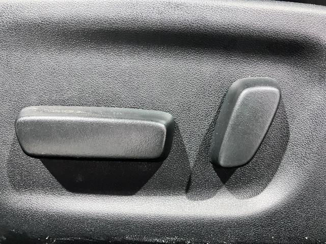 クラウンハイブリッド アスリートＧ　サンルーフ！パノラミックビューモニター・純正ＳＤナビ・Ｂｌｕｅｔｏｏｔｈオーディオ・フルセグ・黒本革シート・エアーシート・シートヒーター・プリクラッシュセーフティー！１８インチＡＷ！ドラレコ！（77枚目）