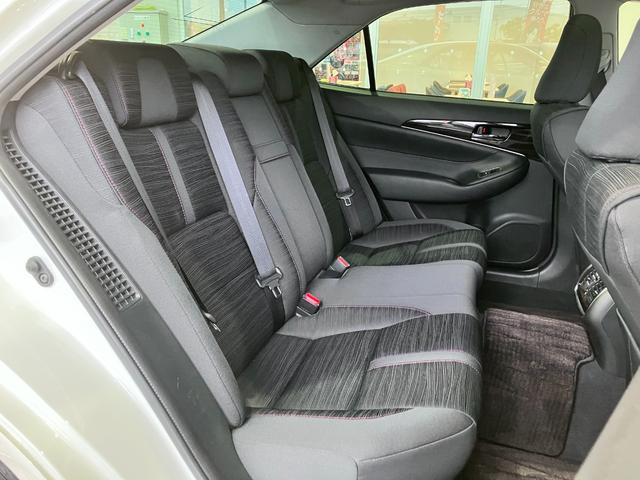 クラウンハイブリッド アスリートＳ　ワンオーナー・サンルーフ・パノラミックビューモニター・Ｂｌｕｅｔｏｏｔｈオーディオ・純正ナビ・コーナーセンサー・プリクラッシュセーフティー・レーダークルーズコントロール・１８インチスパッタリングＡＷ（18枚目）