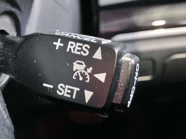 クラウンハイブリッド アスリートＳ　ワンオーナー・サンルーフ・パノラミックビューモニター・Ｂｌｕｅｔｏｏｔｈオーディオ・純正ナビ・コーナーセンサー・プリクラッシュセーフティー・レーダークルーズコントロール・１８インチスパッタリングＡＷ（52枚目）