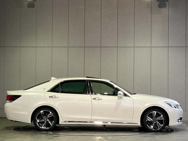 クラウンマジェスタ Fバージョン サンルーフ・ベージュ本革シート・エアーシート・シートヒーター・パワーシート・純正SDナビ・フルセグ・Bluetoothオーディオ・Bカメラ・コンビハンドル・ハンドルヒーター・リアコンソールスイッチ・(33枚目)