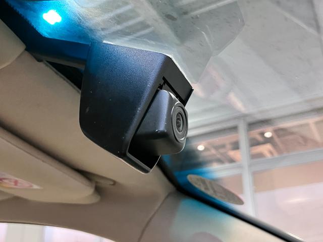 クラウンマジェスタ Fバージョン サンルーフ・ベージュ本革シート・エアーシート・シートヒーター・パワーシート・純正SDナビ・フルセグ・Bluetoothオーディオ・Bカメラ・コンビハンドル・ハンドルヒーター・リアコンソールスイッチ・(66枚目)