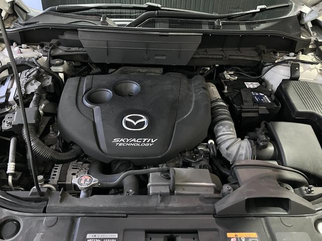 ＣＸ－８ ＸＤ　純正ＳＤナビ・Ｂｌｕｅｔｏｏｔｈオーディオ・フルセグ・バックカメラ・コーナーセンサー・レーダークルーズコントロール・シティーブレーキ・レーンキーピング・ブラインドスポットモニター・２０インチＡＷ・（77枚目）