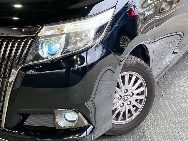 エスクァイア ハイブリッドＧｉ　ブラックテーラード　純正９インチＳＤナビ・Ｂｌｕｅｔｏｏｔｈオーディオ・フルセグ・Ｂカメラ・両側パワースライドドア・クルーズコントロール・プリクラッシュセーフティー・レーンキープ・シートヒーター・黒革調シート・７人乗り・（4枚目）