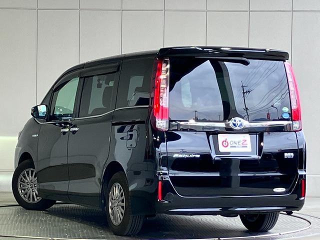 エスクァイア ハイブリッドＧｉ　ブラックテーラード　純正９インチＳＤナビ・Ｂｌｕｅｔｏｏｔｈオーディオ・フルセグ・Ｂカメラ・両側パワースライドドア・クルーズコントロール・プリクラッシュセーフティー・レーンキープ・シートヒーター・黒革調シート・７人乗り・（32枚目）