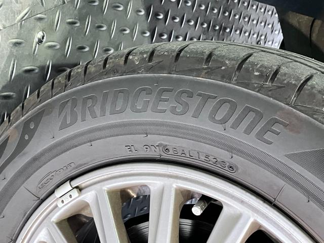 エスクァイア ハイブリッドＧｉ　ブラックテーラード　純正９インチＳＤナビ・Ｂｌｕｅｔｏｏｔｈオーディオ・フルセグ・Ｂカメラ・両側パワースライドドア・クルーズコントロール・プリクラッシュセーフティー・レーンキープ・シートヒーター・黒革調シート・７人乗り・（49枚目）