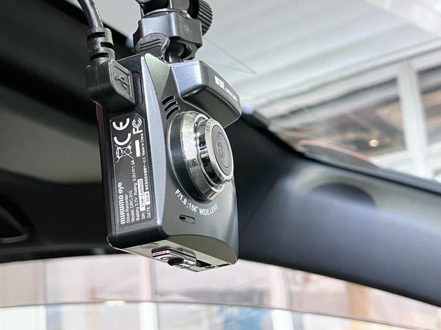 エスクァイア ハイブリッドＧｉ　ブラックテーラード　純正９インチＳＤナビ・Ｂｌｕｅｔｏｏｔｈオーディオ・フルセグ・Ｂカメラ・両側パワースライドドア・クルーズコントロール・プリクラッシュセーフティー・レーンキープ・シートヒーター・黒革調シート・７人乗り・（62枚目）