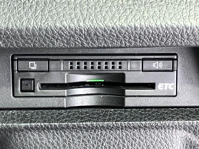 エスクァイア ハイブリッドＧｉ　ブラックテーラード　純正９インチＳＤナビ・Ｂｌｕｅｔｏｏｔｈオーディオ・フルセグ・Ｂカメラ・両側パワースライドドア・クルーズコントロール・プリクラッシュセーフティー・レーンキープ・シートヒーター・黒革調シート・７人乗り・（63枚目）