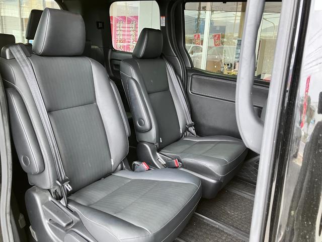 エスクァイア ハイブリッドＧｉ　ブラックテーラード　純正９インチＳＤナビ・Ｂｌｕｅｔｏｏｔｈオーディオ・フルセグ・Ｂカメラ・両側パワースライドドア・クルーズコントロール・プリクラッシュセーフティー・レーンキープ・シートヒーター・黒革調シート・７人乗り・（68枚目）