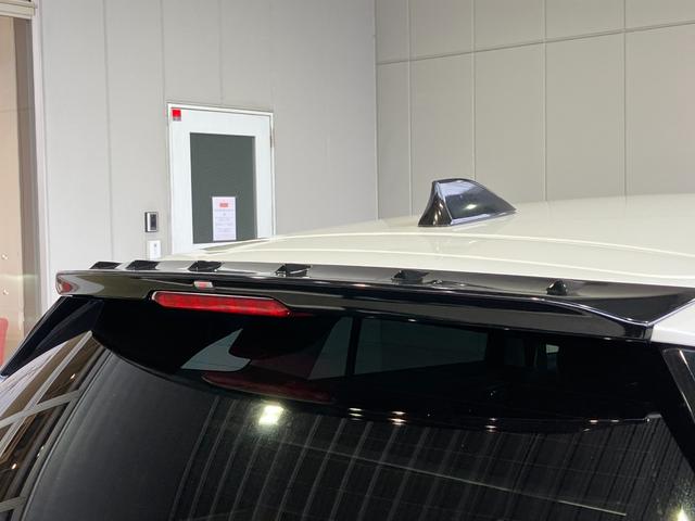 レヴォーグ ＳＴＩスポーツ　ＥＸ　ＳＴｉエアロＦＳＲ・マフラー・Ｒスポイラー・純正ナビ・Ｂｌｕｅｔｏｏｔｈオーディオ・フルセグ・Ｂカメラ・デジタルインナーミラー・黒赤コンビ革シート・シートヒーター・ブラインドスポットモニター・ＥＴＣ・（7枚目）