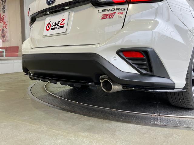 レヴォーグ ＳＴＩスポーツ　ＥＸ　ＳＴｉエアロＦＳＲ・マフラー・Ｒスポイラー・純正ナビ・Ｂｌｕｅｔｏｏｔｈオーディオ・フルセグ・Ｂカメラ・デジタルインナーミラー・黒赤コンビ革シート・シートヒーター・ブラインドスポットモニター・ＥＴＣ・（39枚目）
