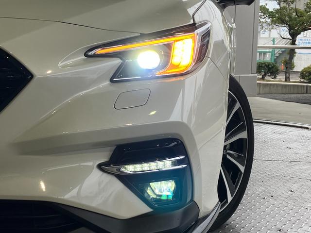 レヴォーグ ＳＴＩスポーツ　ＥＸ　ＳＴｉエアロＦＳＲ・マフラー・Ｒスポイラー・純正ナビ・Ｂｌｕｅｔｏｏｔｈオーディオ・フルセグ・Ｂカメラ・デジタルインナーミラー・黒赤コンビ革シート・シートヒーター・ブラインドスポットモニター・ＥＴＣ・（44枚目）