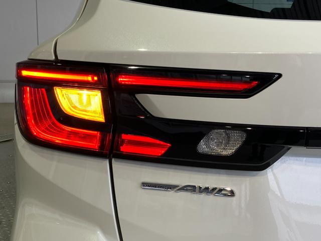 レヴォーグ ＳＴＩスポーツ　ＥＸ　ＳＴｉエアロＦＳＲ・マフラー・Ｒスポイラー・純正ナビ・Ｂｌｕｅｔｏｏｔｈオーディオ・フルセグ・Ｂカメラ・デジタルインナーミラー・黒赤コンビ革シート・シートヒーター・ブラインドスポットモニター・ＥＴＣ・（45枚目）