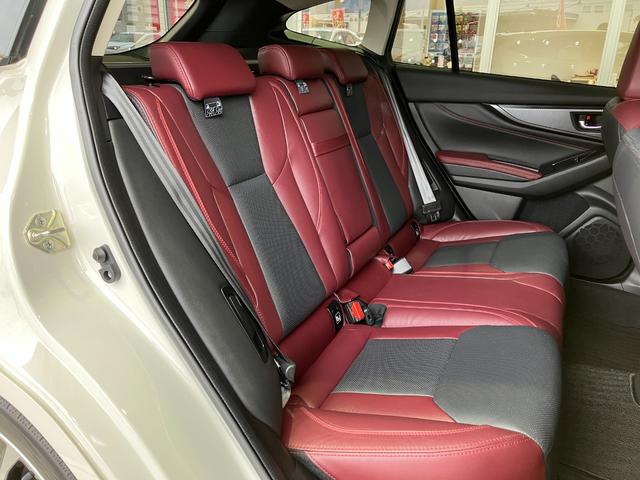 レヴォーグ ＳＴＩスポーツ　ＥＸ　ＳＴｉエアロＦＳＲ・マフラー・Ｒスポイラー・純正ナビ・Ｂｌｕｅｔｏｏｔｈオーディオ・フルセグ・Ｂカメラ・デジタルインナーミラー・黒赤コンビ革シート・シートヒーター・ブラインドスポットモニター・ＥＴＣ・（75枚目）