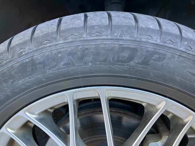 ヴォクシー ハイブリッドＺＳ　煌ＩＩＩ　９インチＳＤナビ・Ｂｌｕｅｔｏｏｔｈオーディオ・フルセグ・Ｂカメラ・フリップダウンモニター・両側パワースライド・クルーズコントロール・２．０ＥＴＣ・プリクラッシュセーフティー・レーンキープ・純正ＡＷ（49枚目）