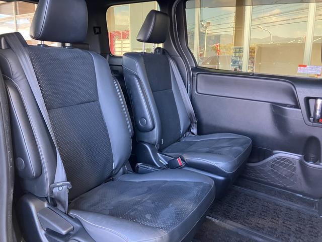 ヴォクシー ハイブリッドＺＳ　煌ＩＩＩ　９インチＳＤナビ・Ｂｌｕｅｔｏｏｔｈオーディオ・フルセグ・Ｂカメラ・フリップダウンモニター・両側パワースライド・クルーズコントロール・２．０ＥＴＣ・プリクラッシュセーフティー・レーンキープ・純正ＡＷ（70枚目）