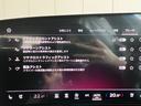ベースグレード　ライティング　パッケージ・ラグジュアリーパッケージ　Ｓ　ファインナッパレザー・ダーク　Ａｕｄｉ　ｒｉｎｇｓ　＆　ブラックスタイリングパッケージ・ファインナッパレザー・カラードブレーキキャリパー　レッド（54枚目）