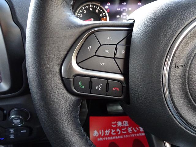 ジープ・レネゲード リミテッド　後期型　ＡＣＣ　ＢＳＭ　ＬＫＡ　本革パワーシート　シートヒーター　ステアヒーター　スマートキー　純正ナビ　フルセグＴＶ　Ｂｌｕｅｔｏｏｔｈ　バックカメラ　ソナー　ＬＥＤヘッドライト　１７インチＡＷ（36枚目）