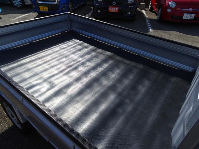 サンバートラック TB 5速マニュアル エアコン パワステ 運転席エアバック 純正ラジオ ETC ドアバイザー 荷台ゴムマット メッキミラーカバー メッキグリルカバー(9枚目)