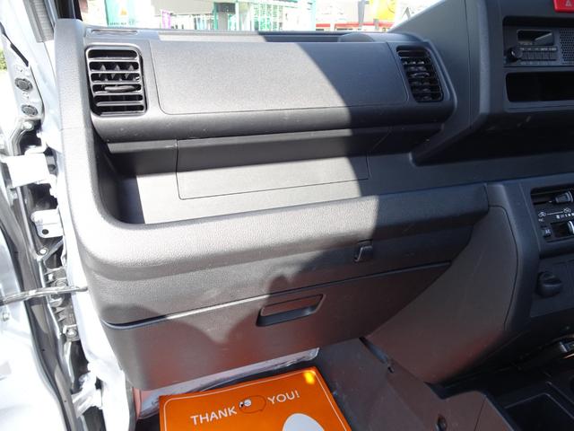 サンバートラック TB 5速マニュアル エアコン パワステ 運転席エアバック 純正ラジオ ETC ドアバイザー 荷台ゴムマット メッキミラーカバー メッキグリルカバー(17枚目)