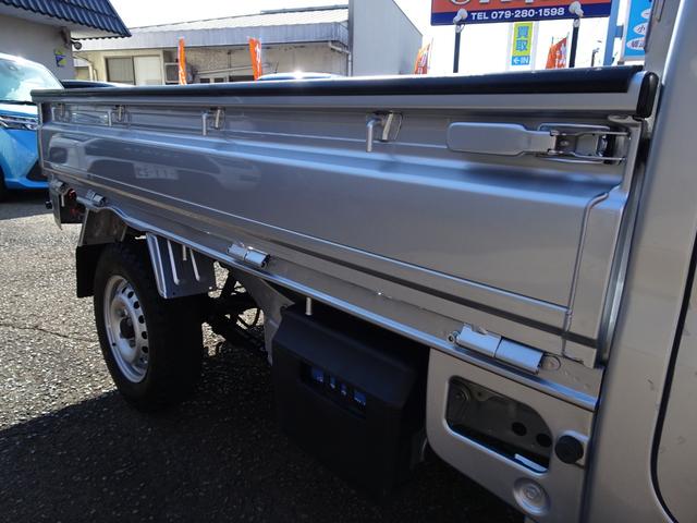 サンバートラック TB 5速マニュアル エアコン パワステ 運転席エアバック 純正ラジオ ETC ドアバイザー 荷台ゴムマット メッキミラーカバー メッキグリルカバー(29枚目)