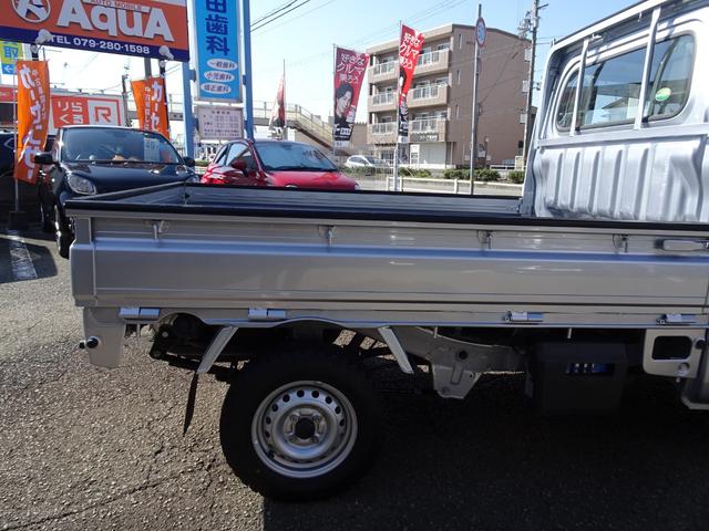 サンバートラック TB 5速マニュアル エアコン パワステ 運転席エアバック 純正ラジオ ETC ドアバイザー 荷台ゴムマット メッキミラーカバー メッキグリルカバー(36枚目)