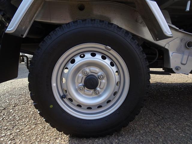 サンバートラック TB 5速マニュアル エアコン パワステ 運転席エアバック 純正ラジオ ETC ドアバイザー 荷台ゴムマット メッキミラーカバー メッキグリルカバー(42枚目)