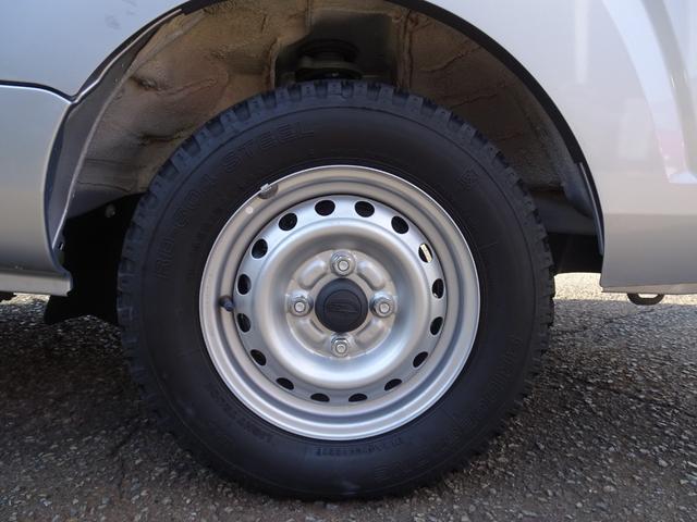 サンバートラック TB 5速マニュアル エアコン パワステ 運転席エアバック 純正ラジオ ETC ドアバイザー 荷台ゴムマット メッキミラーカバー メッキグリルカバー(43枚目)