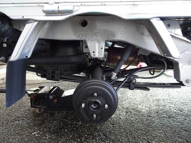 サンバートラック TB 5速マニュアル エアコン パワステ 運転席エアバック 純正ラジオ ETC ドアバイザー 荷台ゴムマット メッキミラーカバー メッキグリルカバー(59枚目)