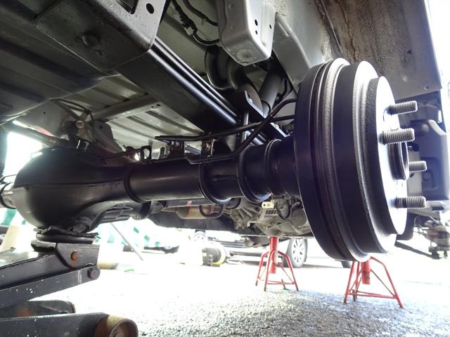 サンバートラック TB 5速マニュアル エアコン パワステ 運転席エアバック 純正ラジオ ETC ドアバイザー 荷台ゴムマット メッキミラーカバー メッキグリルカバー(60枚目)