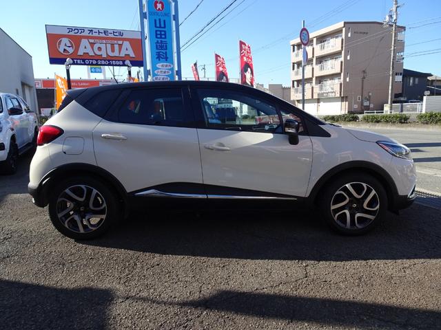 キャプチャー インテンス　ワンオーナー　プッシュスタート　カードキー　メモリナビ　フルセグＴＶ　Ｂｌｕｅｔｏｏｔｈ　ＣＤ・ＤＶＤ再生　バックカメラ　ＥＴＣ　オートクルーズ　スペアキー　バックソナー　１７インチＡＷ（10枚目）