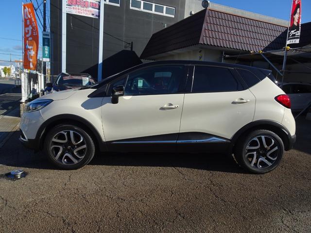 キャプチャー インテンス　ワンオーナー　プッシュスタート　カードキー　メモリナビ　フルセグＴＶ　Ｂｌｕｅｔｏｏｔｈ　ＣＤ・ＤＶＤ再生　バックカメラ　ＥＴＣ　オートクルーズ　スペアキー　バックソナー　１７インチＡＷ（11枚目）