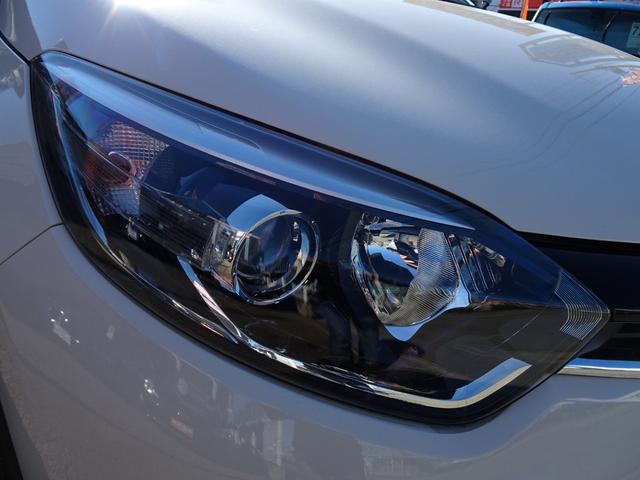 キャプチャー インテンス　ワンオーナー　プッシュスタート　カードキー　メモリナビ　フルセグＴＶ　Ｂｌｕｅｔｏｏｔｈ　ＣＤ・ＤＶＤ再生　バックカメラ　ＥＴＣ　オートクルーズ　スペアキー　バックソナー　１７インチＡＷ（23枚目）