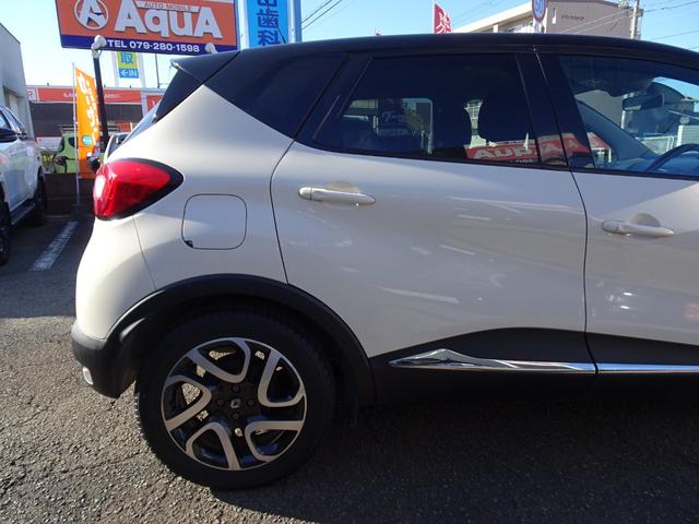 キャプチャー インテンス　ワンオーナー　プッシュスタート　カードキー　メモリナビ　フルセグＴＶ　Ｂｌｕｅｔｏｏｔｈ　ＣＤ・ＤＶＤ再生　バックカメラ　ＥＴＣ　オートクルーズ　スペアキー　バックソナー　１７インチＡＷ（33枚目）