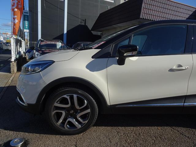 キャプチャー インテンス　ワンオーナー　プッシュスタート　カードキー　メモリナビ　フルセグＴＶ　Ｂｌｕｅｔｏｏｔｈ　ＣＤ・ＤＶＤ再生　バックカメラ　ＥＴＣ　オートクルーズ　スペアキー　バックソナー　１７インチＡＷ（34枚目）