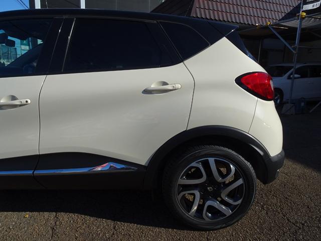 キャプチャー インテンス　ワンオーナー　プッシュスタート　カードキー　メモリナビ　フルセグＴＶ　Ｂｌｕｅｔｏｏｔｈ　ＣＤ・ＤＶＤ再生　バックカメラ　ＥＴＣ　オートクルーズ　スペアキー　バックソナー　１７インチＡＷ（35枚目）