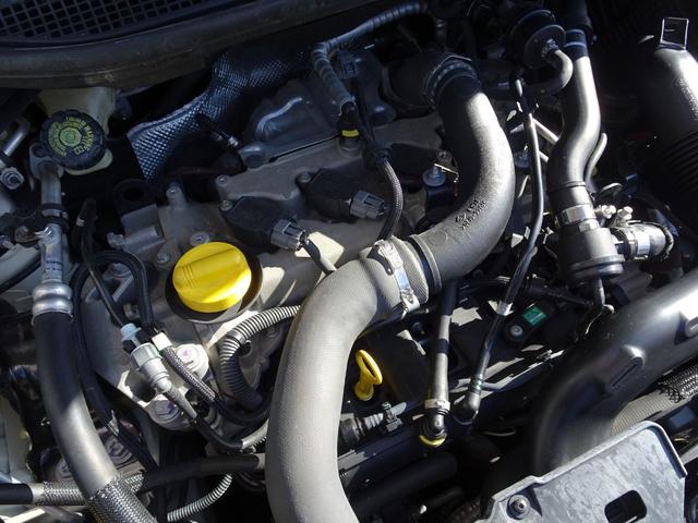 キャプチャー インテンス　ワンオーナー　プッシュスタート　カードキー　メモリナビ　フルセグＴＶ　Ｂｌｕｅｔｏｏｔｈ　ＣＤ・ＤＶＤ再生　バックカメラ　ＥＴＣ　オートクルーズ　スペアキー　バックソナー　１７インチＡＷ（44枚目）