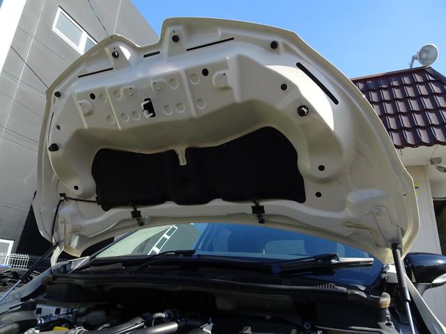 キャプチャー インテンス　ワンオーナー　プッシュスタート　カードキー　メモリナビ　フルセグＴＶ　Ｂｌｕｅｔｏｏｔｈ　ＣＤ・ＤＶＤ再生　バックカメラ　ＥＴＣ　オートクルーズ　スペアキー　バックソナー　１７インチＡＷ（45枚目）