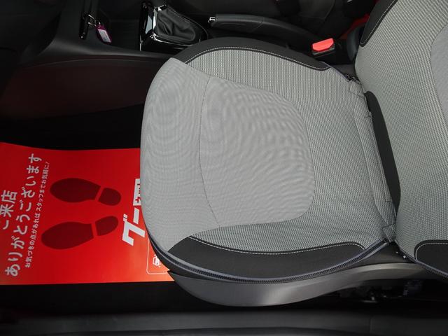 キャプチャー インテンス　ワンオーナー　プッシュスタート　カードキー　メモリナビ　フルセグＴＶ　Ｂｌｕｅｔｏｏｔｈ　ＣＤ・ＤＶＤ再生　バックカメラ　ＥＴＣ　オートクルーズ　スペアキー　バックソナー　１７インチＡＷ（52枚目）