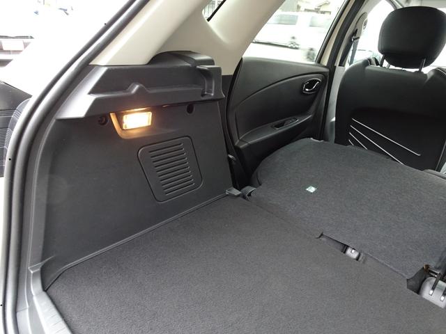 キャプチャー インテンス　ワンオーナー　プッシュスタート　カードキー　メモリナビ　フルセグＴＶ　Ｂｌｕｅｔｏｏｔｈ　ＣＤ・ＤＶＤ再生　バックカメラ　ＥＴＣ　オートクルーズ　スペアキー　バックソナー　１７インチＡＷ（63枚目）