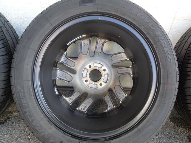 キャプチャー インテンス　ワンオーナー　プッシュスタート　カードキー　メモリナビ　フルセグＴＶ　Ｂｌｕｅｔｏｏｔｈ　ＣＤ・ＤＶＤ再生　バックカメラ　ＥＴＣ　オートクルーズ　スペアキー　バックソナー　１７インチＡＷ（69枚目）