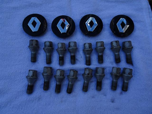 キャプチャー インテンス　ワンオーナー　プッシュスタート　カードキー　メモリナビ　フルセグＴＶ　Ｂｌｕｅｔｏｏｔｈ　ＣＤ・ＤＶＤ再生　バックカメラ　ＥＴＣ　オートクルーズ　スペアキー　バックソナー　１７インチＡＷ（73枚目）