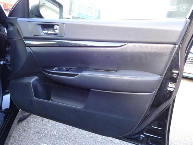 レガシィアウトバック 2.5iアイサイト Sパッケージリミテッド サンルーフ 衝突軽減ブレーキ レーダークルーズ スマートキー ハーフレザーシート 前席パワーシート HDDナビ フルセグTV DVD・CD再生 バックカメラ ETC ドラレコ HID 18インチAW(52枚目)