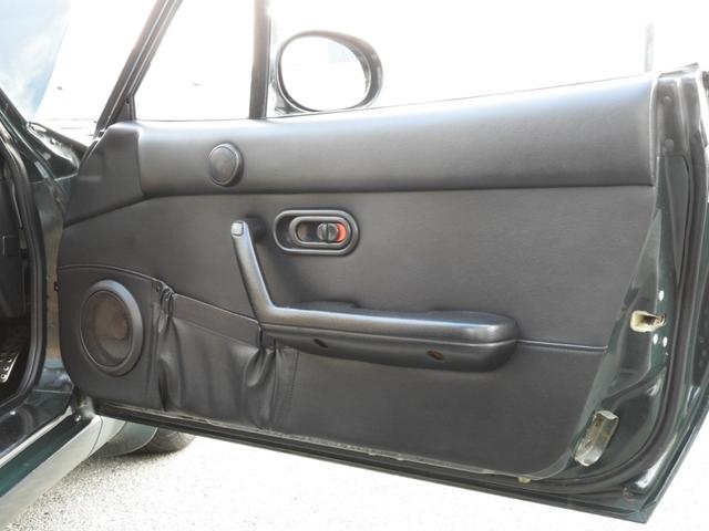 ユーノスロードスター スペシャルパッケージ 5速マニュアル ガラススクリーンソフトトップ 社外15インチAW テイン車高調サス(27枚目)