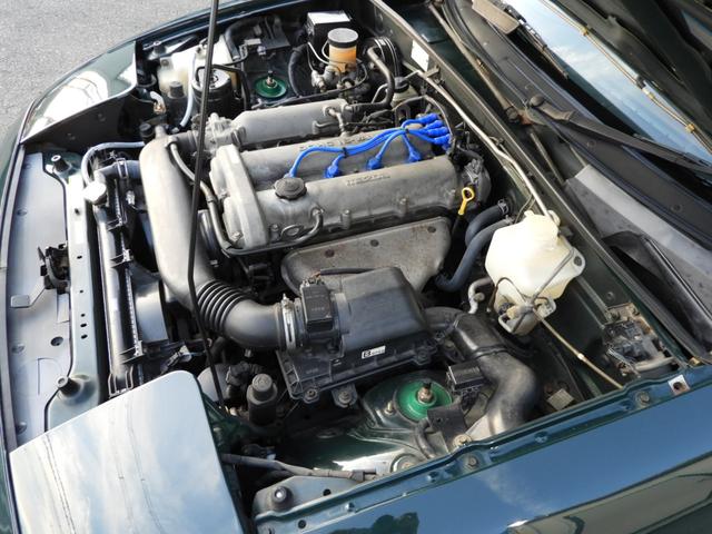 ユーノスロードスター スペシャルパッケージ 5速マニュアル ガラススクリーンソフトトップ 社外15インチAW テイン車高調サス(33枚目)