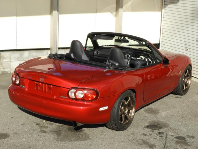 ロードスター ＲＳ　後期型ＲＳ　６速ＭＴ　レイズＴＥ３７　マキシムＥＸマニ　テイン車高調　クロス生地ソフトトップ　ソウルレッド全塗装（10枚目）