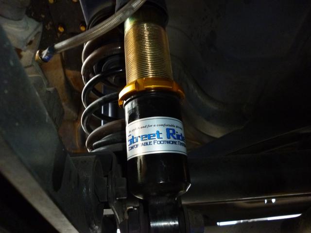 アルトワークス ＲＳ／Ｚ　ＲＡＹＳ１４インチアルミホイール　ストリートライド車高調　柿本改マフラー　ロールバー　社外リアスポイラー　メッシュブレーキホース　ＭＯＭＯステアリング　ブースト計　ＨＫＳエアクリ　ＬＥＤライト（24枚目）