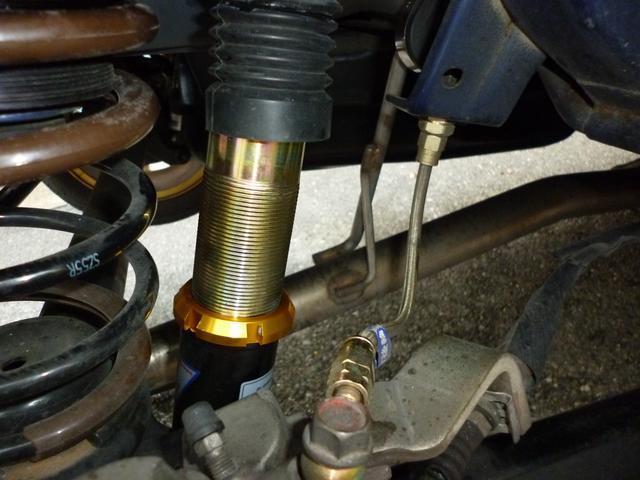 アルトワークス ＲＳ／Ｚ　ＲＡＹＳ１４インチアルミホイール　ストリートライド車高調　柿本改マフラー　ロールバー　社外リアスポイラー　メッシュブレーキホース　ＭＯＭＯステアリング　ブースト計　ＨＫＳエアクリ　ＬＥＤライト（25枚目）